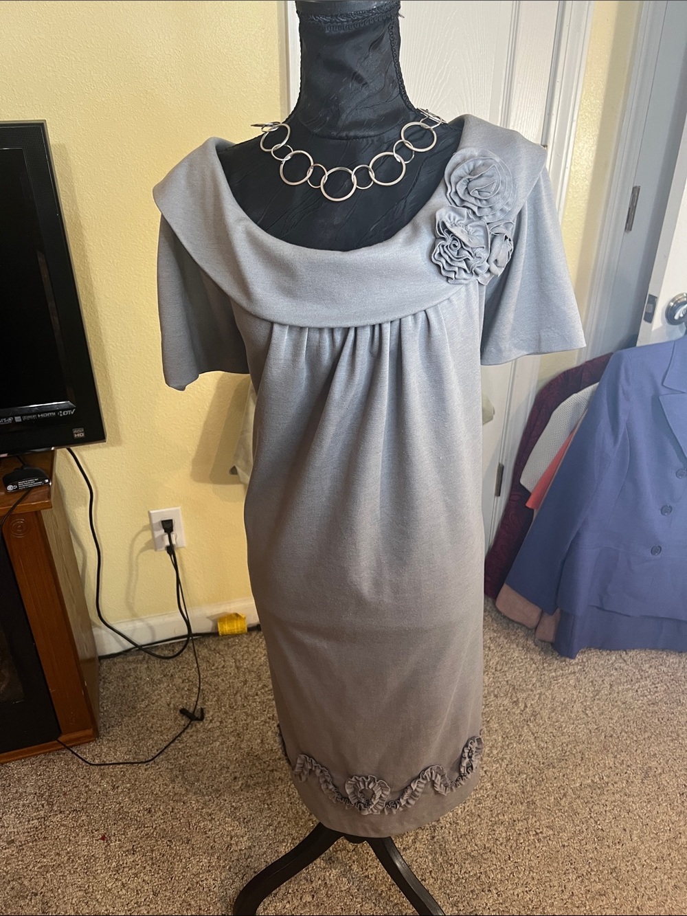 R&M Richards Gray Floral-Appliqué Midi Dress